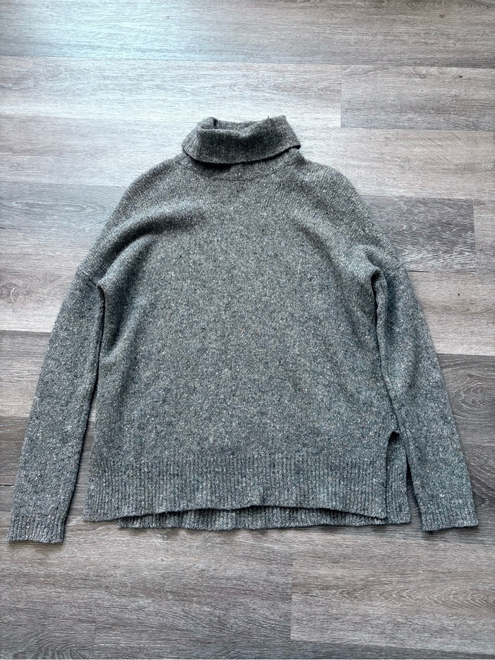 VINCE Turtleneck Wool-Blend Women's Sweater - Gray